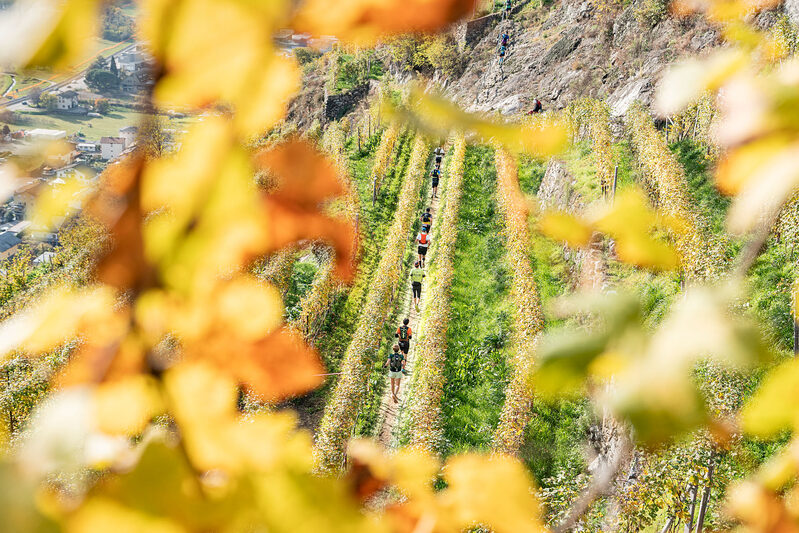 Una partecipante taglia il traguardo a Castel Grumello