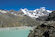 Il lago di Gera e in centro le vicine vette dei quasi 4000 del Pizzo Argent a sinistra e del Pizzo Zupo' a destra
