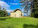 La chiesa di San Fortunato con il misterioso menhir incastonato nel muro